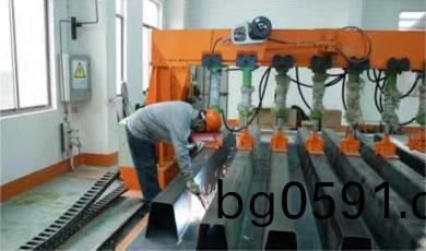 預(yù)(yu)拱(gong)機(jī)